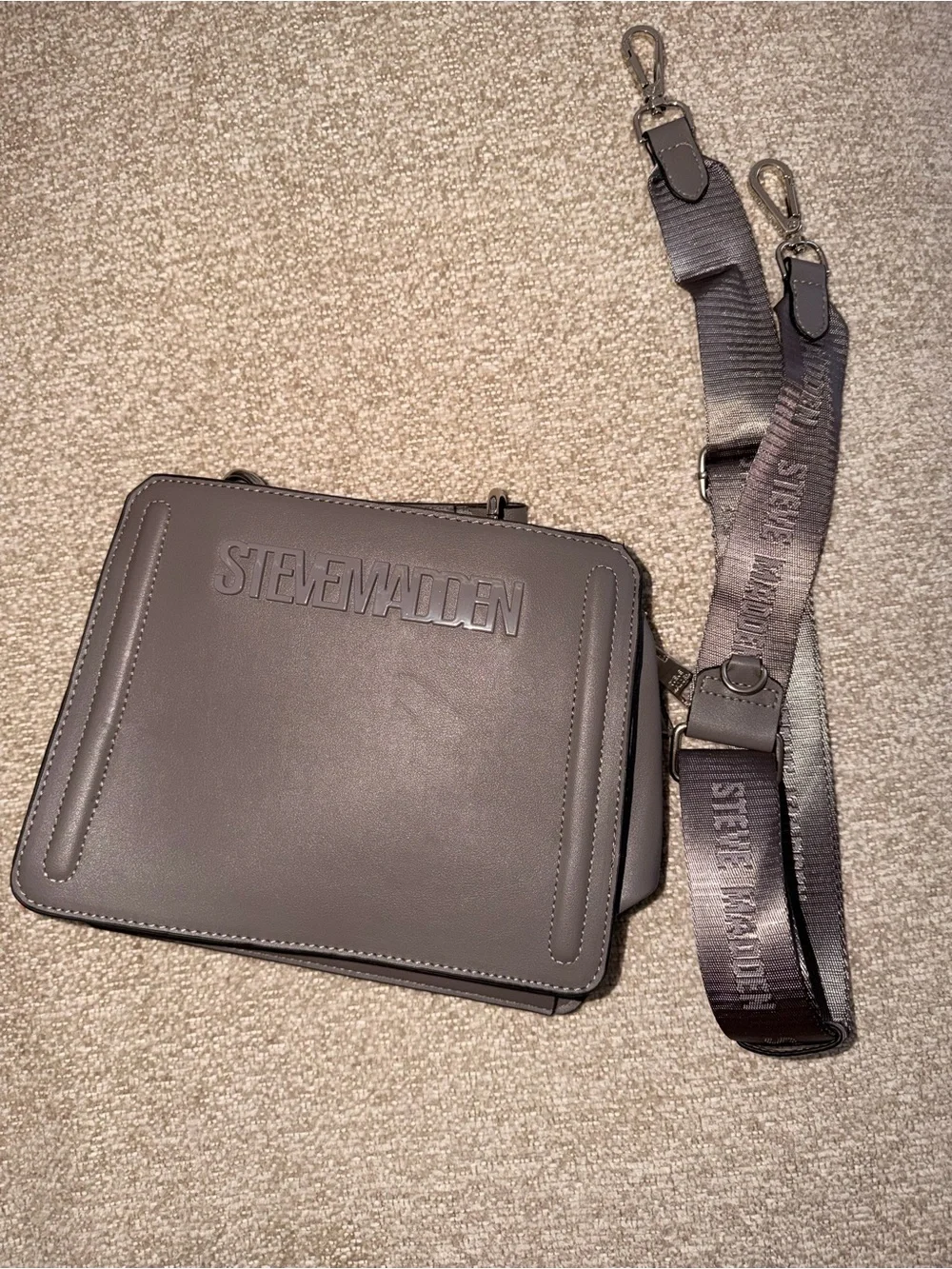 Steve Madden Gray Leather Messenger Bag with Branded Strap
